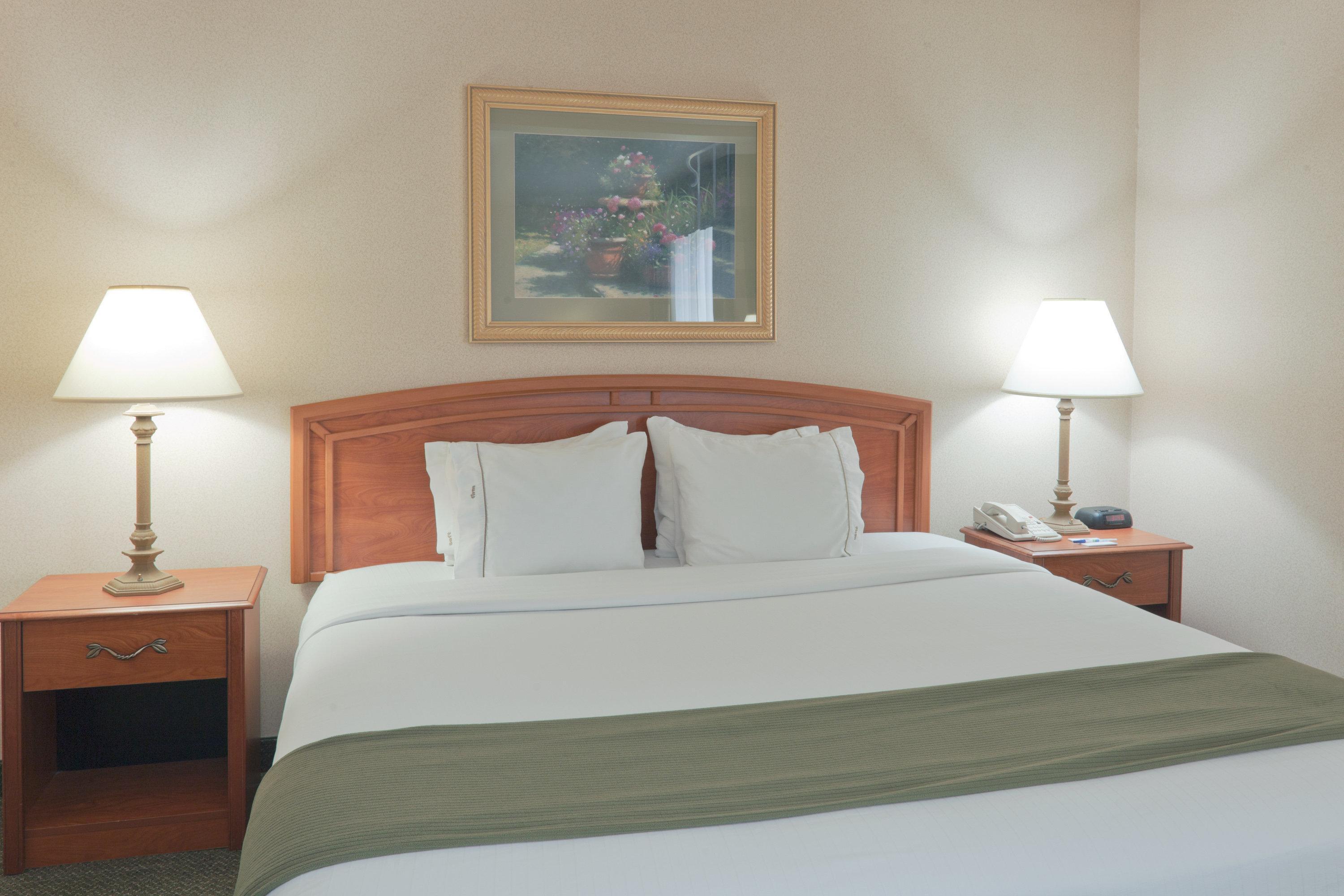 Holiday Express By Ihg Hotel 2*